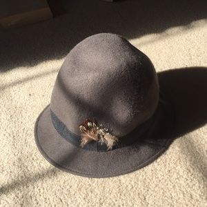 🍀4for20 brown bowler hat with feather